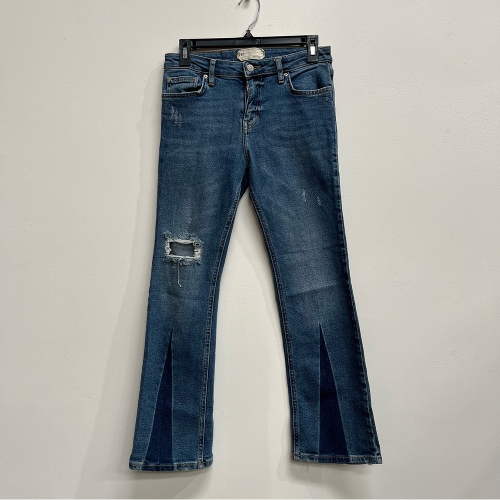 Free People Jeans Women’s Size 27 Blue Slight Wide Leg/ Bell Bottom